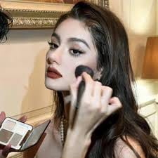 Yulia Fitri avatar
